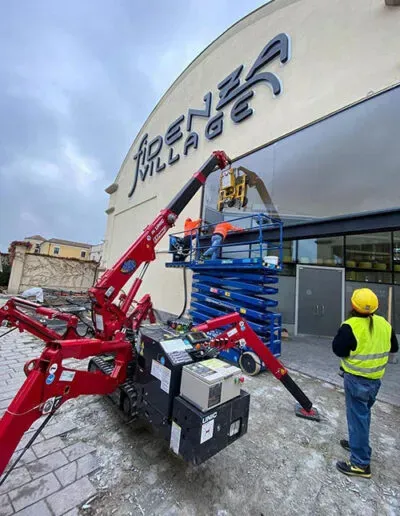 Posa grandi vetrate con MINIGRU 295